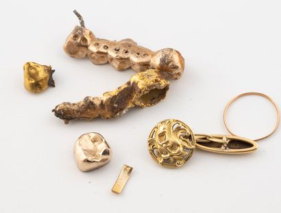 Set of yellow gold (750) cufflinks, rings...
