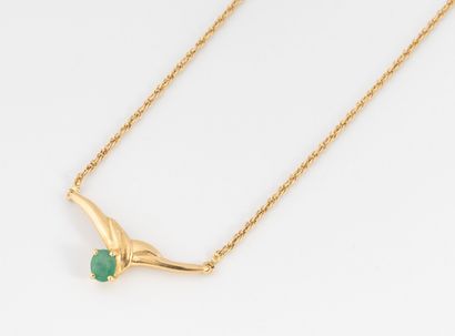 Fancy link chain in yellow gold (750) centered...