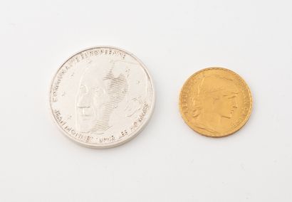 FRANCE
Une pièce de 20 Francs or, 1908.
Poids...