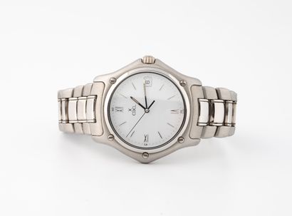 EBEL 1911
Men's watch in steel.
Round case.
White...