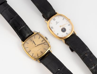 Lot of two men's wristwatches: 
- Square...
