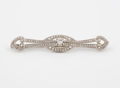 Barrette brooch in white gold (750) and platinum...