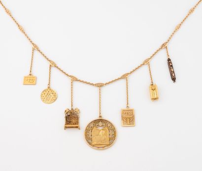 Yellow gold (750) forçat chain with oval...