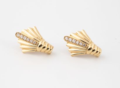 Pair of yellow gold (585) earrings with palmette...