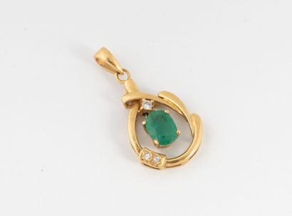 Yellow gold (750) pendant formed of flounced...