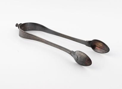 Pince à sucre en argent (950), à filets et...