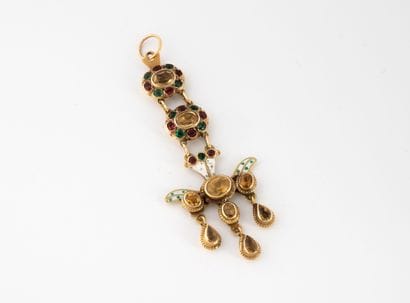 AUVERGNE
Yellow gold (750) pendant depicting...