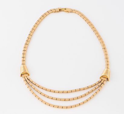 Yellow gold (750) necklace with square-section...
