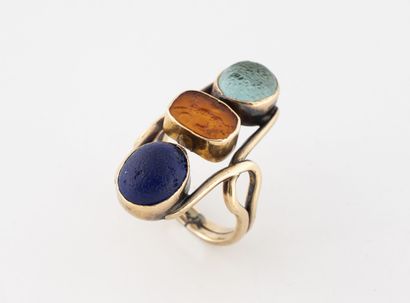 Yellow gold (750) filigree ring set with...