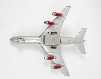 CHINE
Jet Airliner.
L. : 50 cm.
Petites rayures.
Avec...