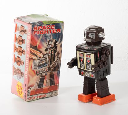 SH JAPON
Space fighter robot.
H. : 25 cm.
Infimes...