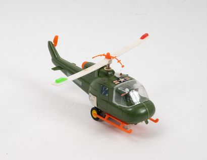 HONG-KONG
Helicopter.
Version verte.
Petites...