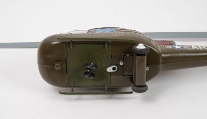 TN JAPON
Army Helicopter. 
L. : 43 cm.
Avec...