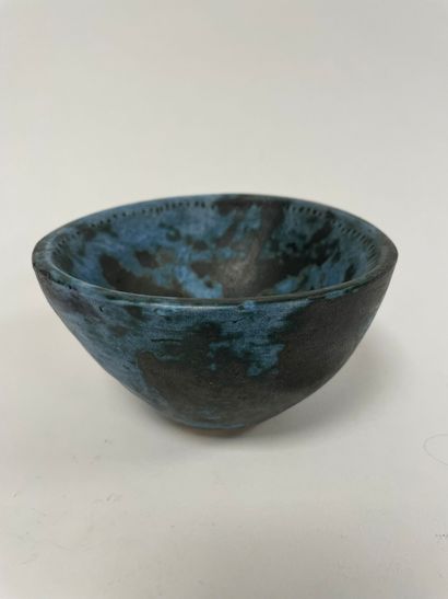 Jacques BLIN (1920-1995)
Bowl.
Blue glazed...