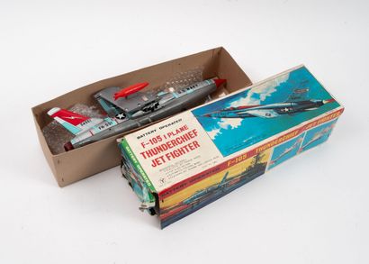 Y JAPON
F-105 I Plane Thunderchief Jet Fighter.
L....