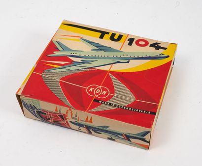 KDN TCHECOSLOVAQUIE
TU 104.
L. : 28 cm.
Petites...