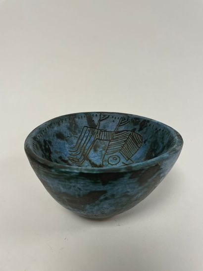 Jacques BLIN (1920-1995)
Bowl.
Blue glazed...