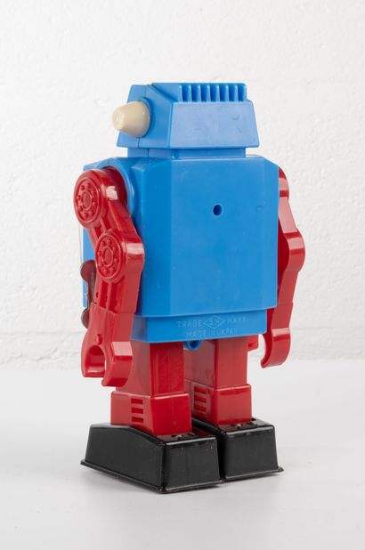 SH JAPON
Gear Robot.
H. : 21 cm.
Infimes...