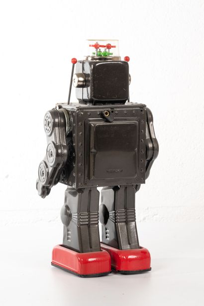 SH JAPON
Fighting Robot.
H. : 29 cm.
Infimes...