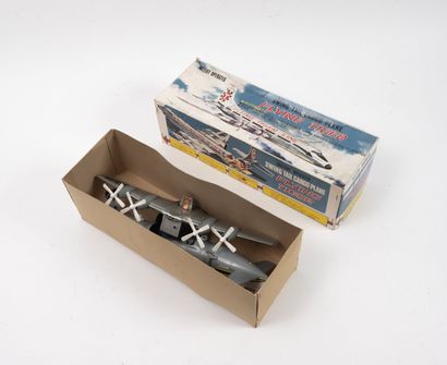 TN JAPON
Flying Tiger.
Swing Tail Cargo Plane.
L....