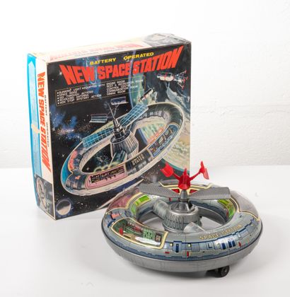 SH JAPON
New Space Station.
Diam. : 30 cm.
Infimes...