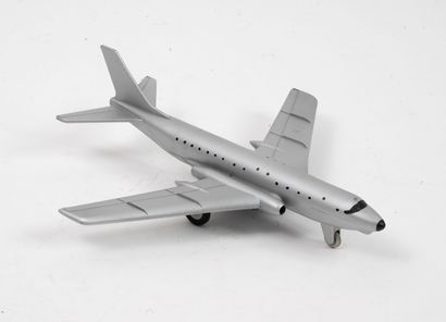 KDN TCHECOSLOVAQUIE
TU 104.
L. : 28 cm.
Petites...