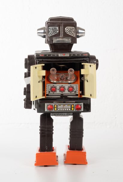 SH JAPON
Space fighter robot.
H. : 25 cm.
Infimes...