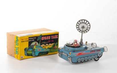 TM JAPON
Space Tank M-18.
H. : 21 cm.
Infimes...