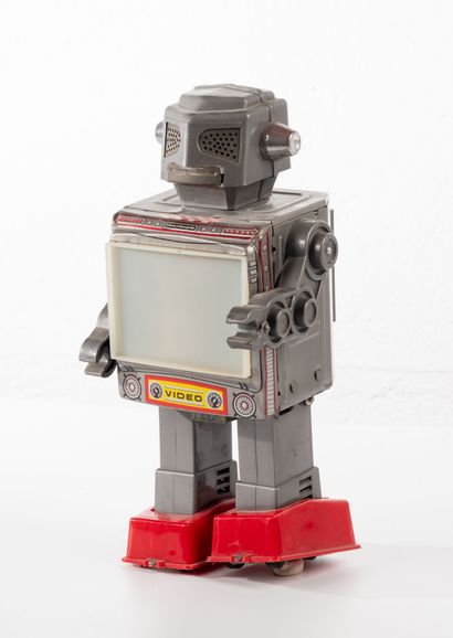SH JAPON
Vidéo Robot.
H. : 25 cm.
Accident...