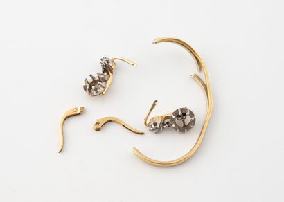 Débris de bijoux en ors (750).
Poids total...