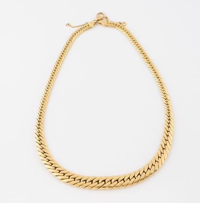 Collier en or jaune (750) à maille gourmette...