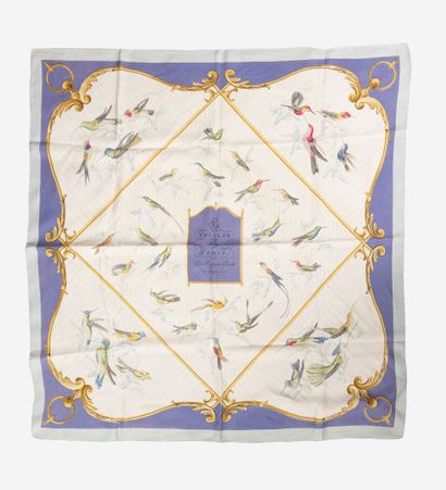 HERMES, Paris
Trois carrés en twill de soie...