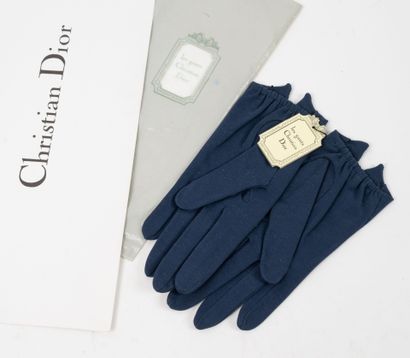 Christian DIOR,
Paire de gants en coton bleu...
