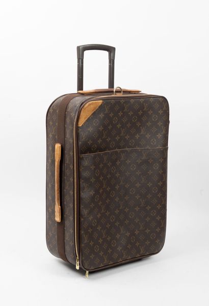 Louis VUITTON
Valise cabine à roulettes en...