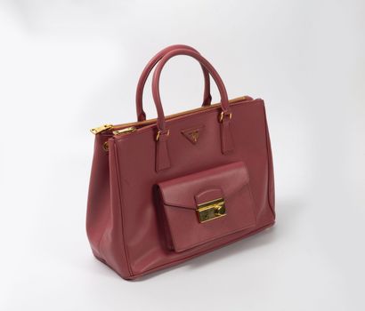 PRADA Milano, Galleria
Sac à main en cuir...