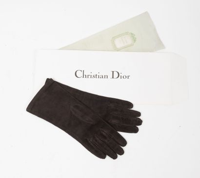 Christian DIOR,
Longs gants en veau velours...