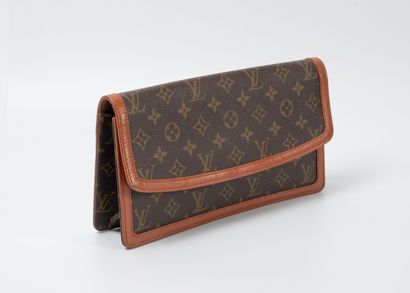 Louis VUITTON Paris
Pochette en toile Monogram...