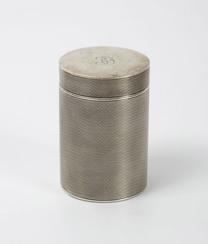 PUIFORCAT
Cylindrical cigarette box in silver...