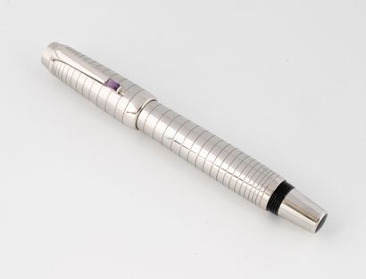 MONTBLANC, France
Silver-plated fountain...