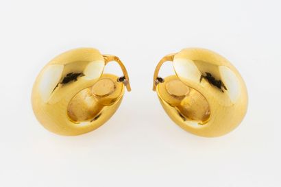 Pair of hollow creoles in yellow gold (750)....