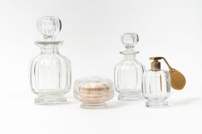 BACCARAT
Garniture de toilette en cristal...