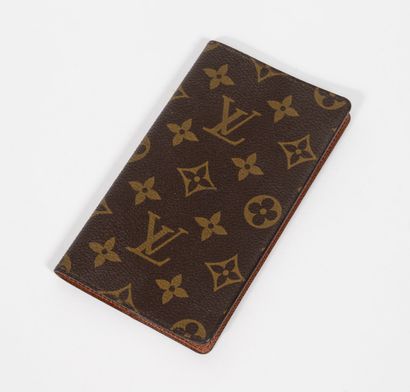Louis VUITTON Paris
Petit étui de passeport...