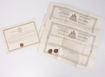 Ensemble de 11 reliquaires pendentifs, contenant...