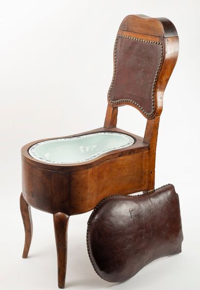 Walnut bidet chair with violoné back opening...