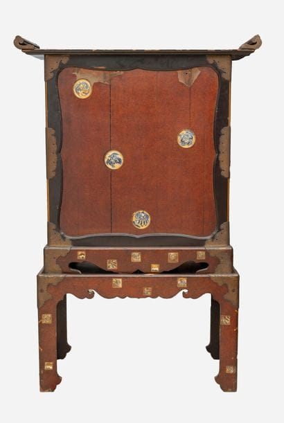 JAPON, Époque Meiji
All-sided cabinet or...
