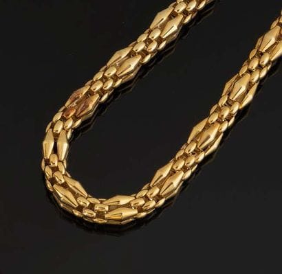 FOPE
Yellow gold (750) braided rope necklace,...