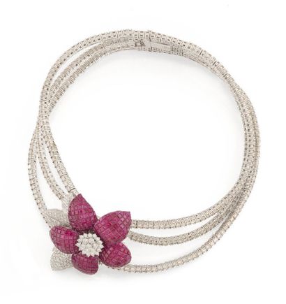 CHAAR
Choker necklace in white gold (750),...
