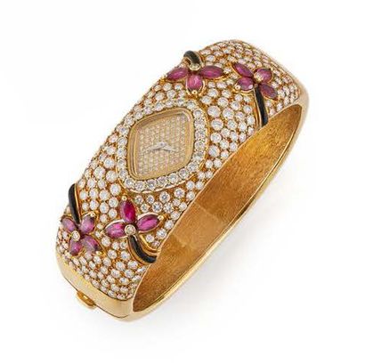 ETOILE Genève
Montre bracelet de dame formant...