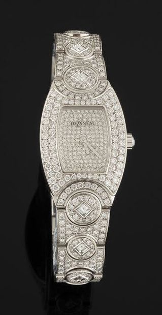 DELANEAU, Princess
Beautiful ladies' wristwatch...