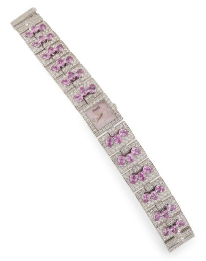 PIAGET
Elegant ladies' wristwatch in white...